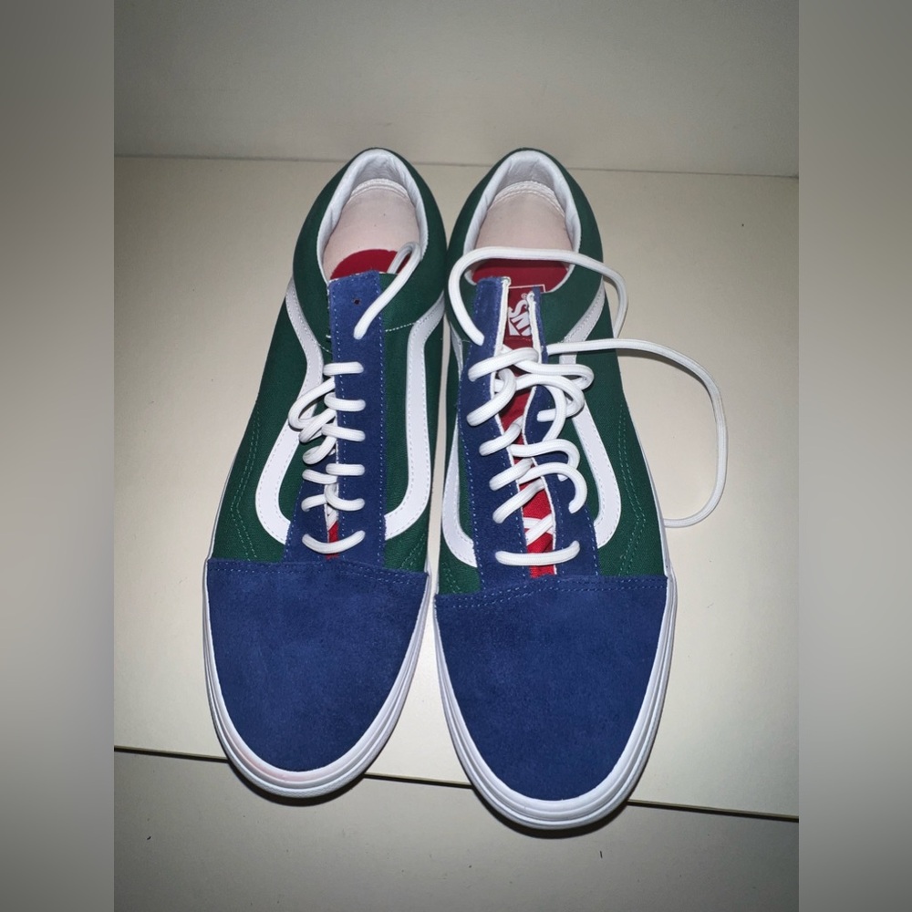 Men’s yatcht club vans size 12 new never worn NO BOX